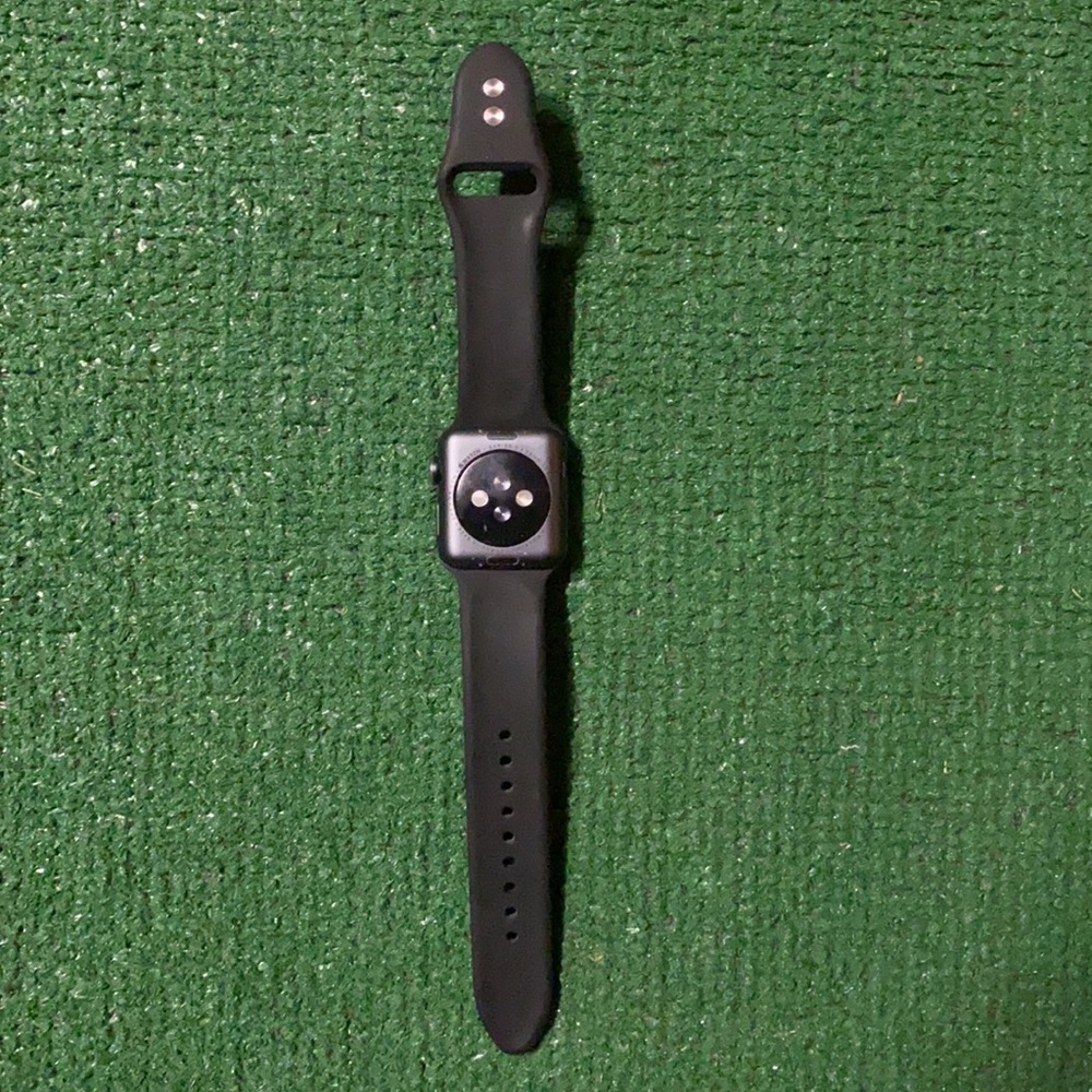 Apple Watch - Picture 3 of 3